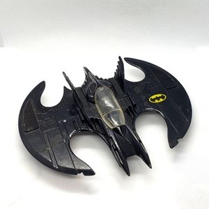 Vintage 1989 Batman BATWING ERTL Die Cast Metal Toy